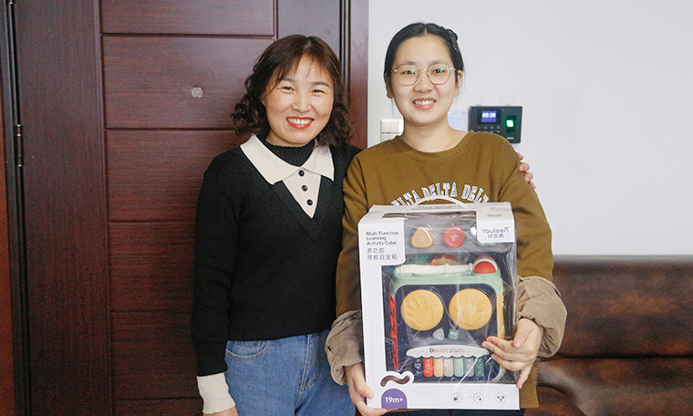 心係員工 情暖人心——濟南国产欧美日韩精品a在线观看慰問生育女職工(gōng)